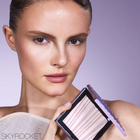 Aura Illuminating Face & Body Powder